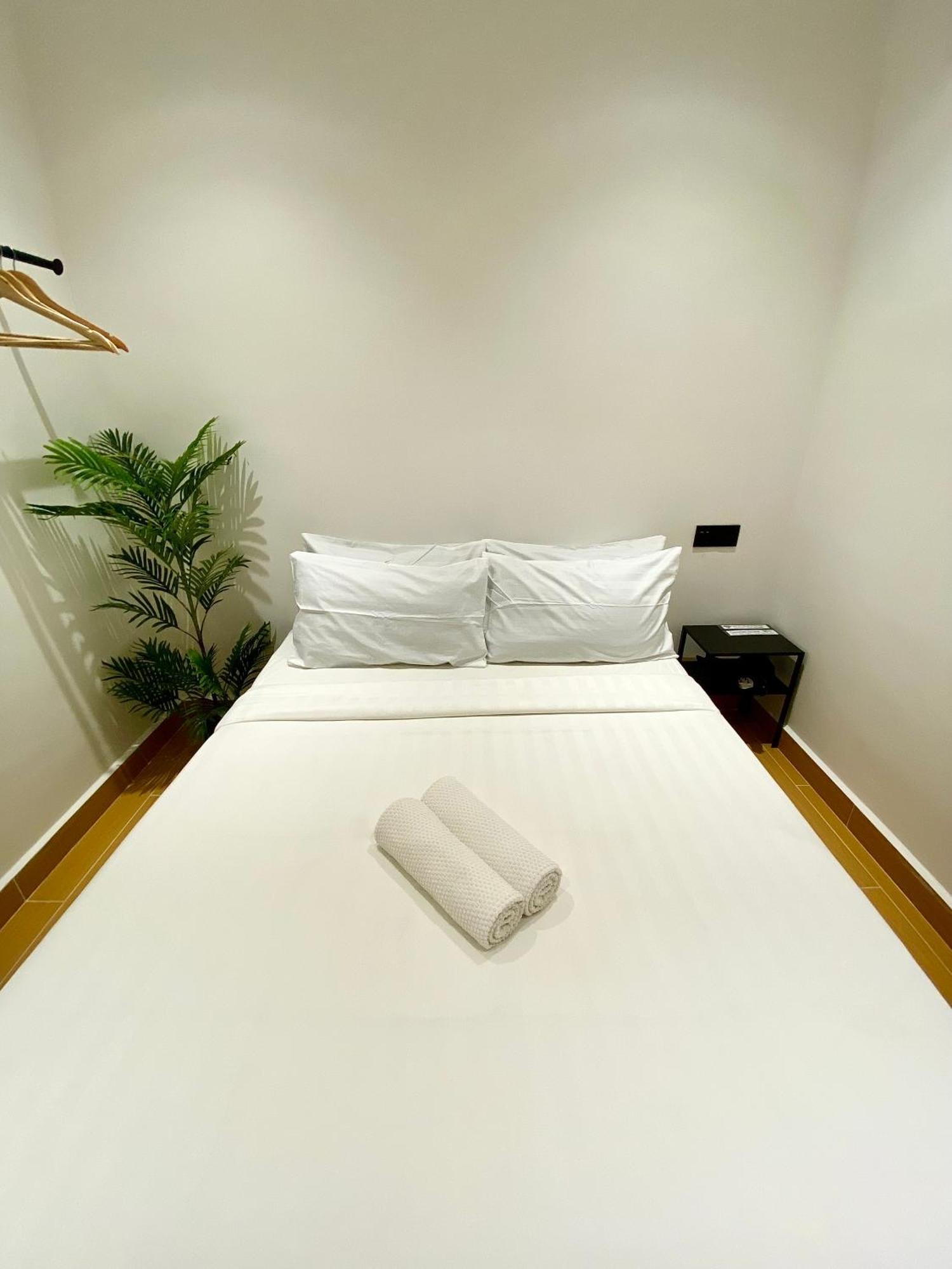 The 6N By Sky Hive Hotel George Town Exterior foto